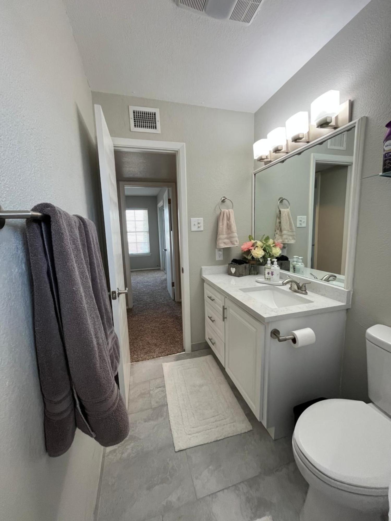 Appartement Cozy Townhome 5 Min To Airport