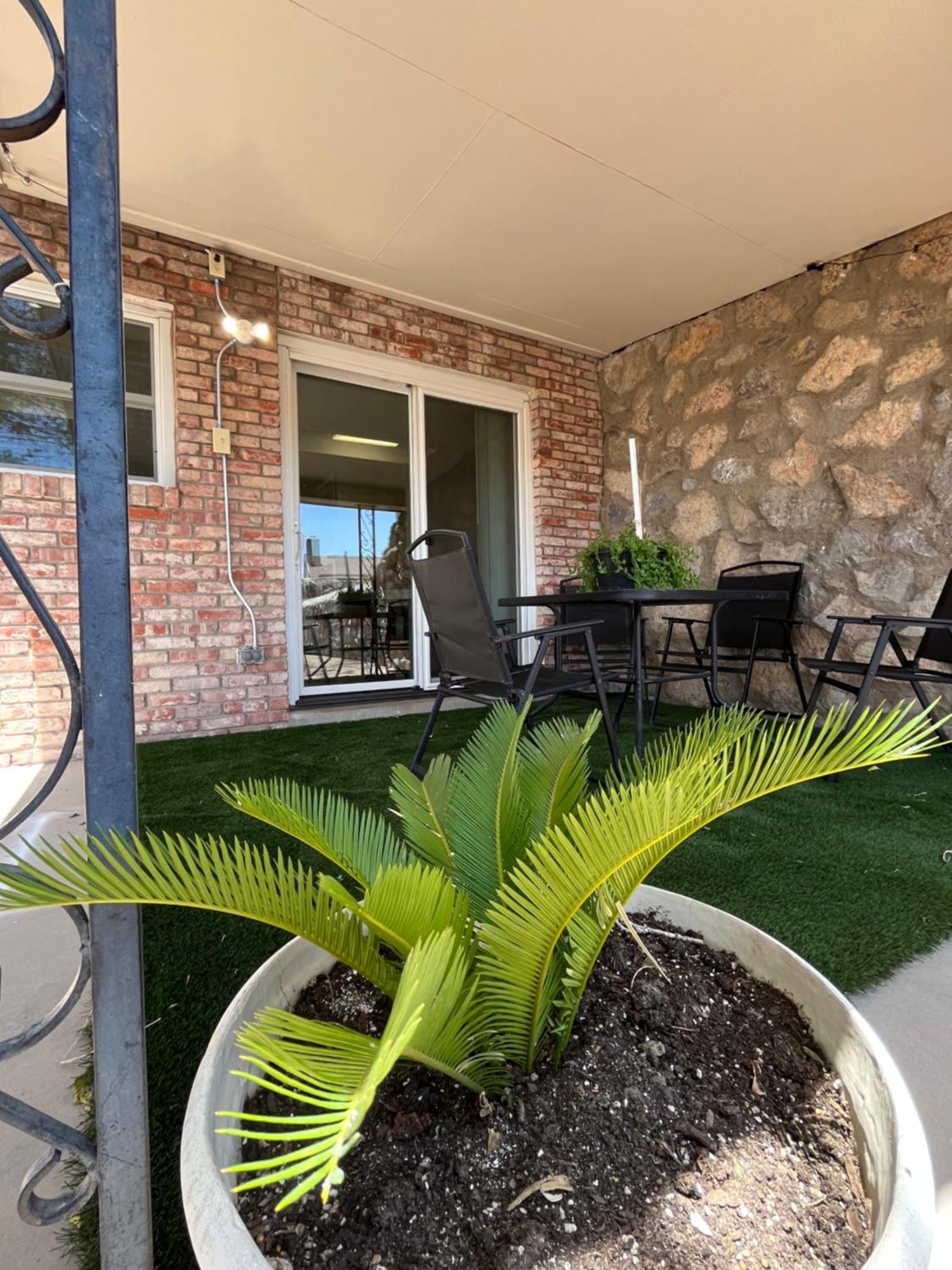 Cozy Townhome 5 Min To Airport